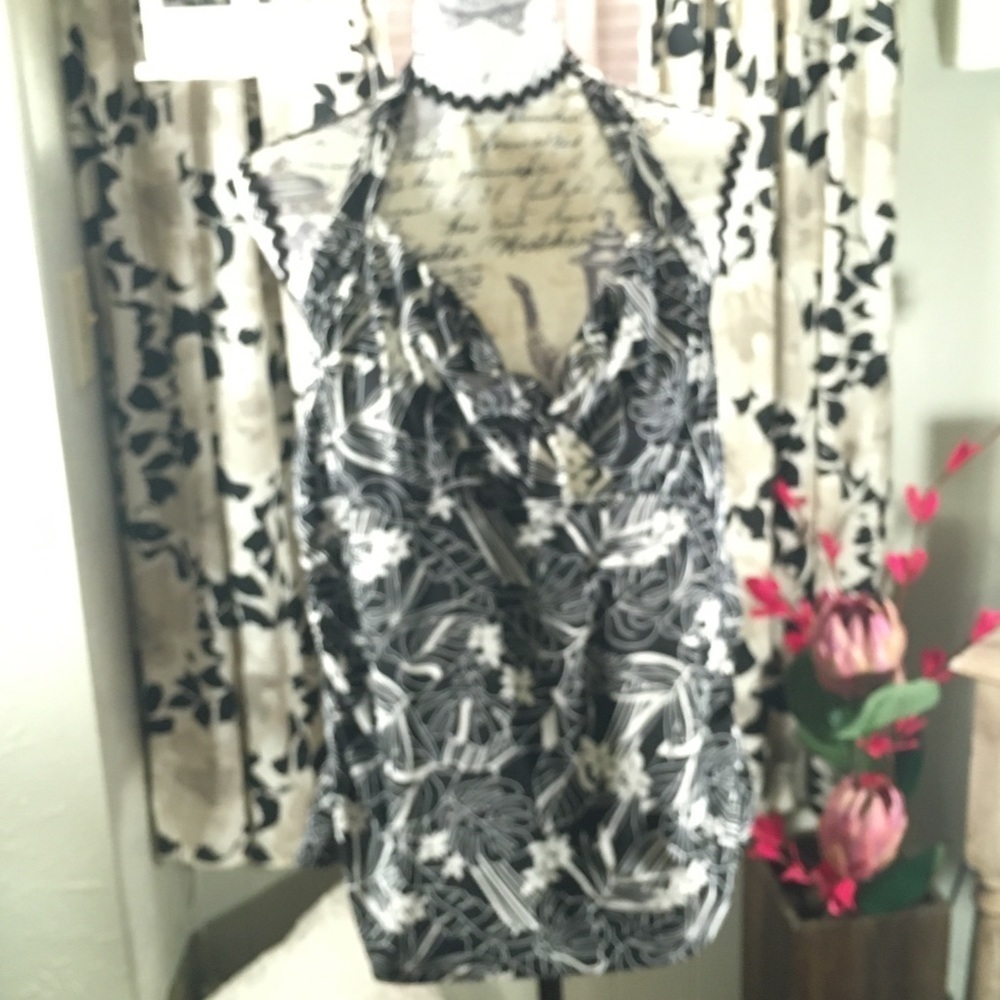 Catalina black and white floral swim top